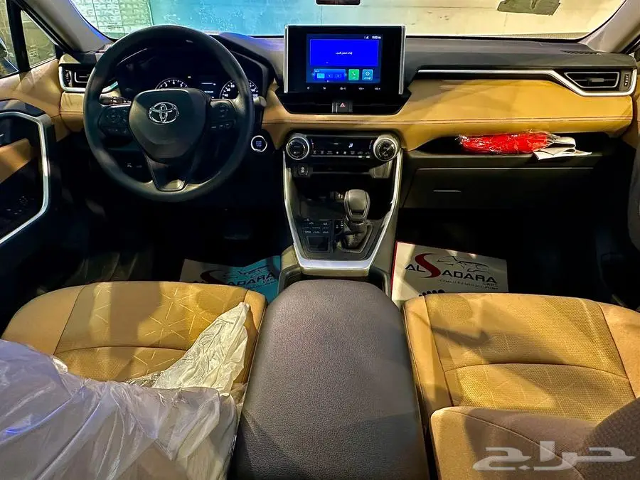 تويوتا راف فور نص فل xle بنزين 2025 5