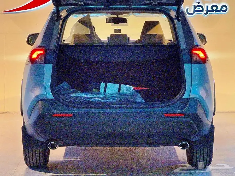 تويوتا راف فور نص فل xle بنزين 2025 17