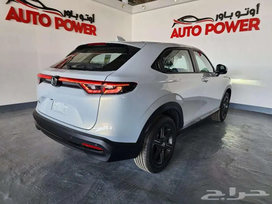 هوندا اتش ار في نص فل موديل 2024 1