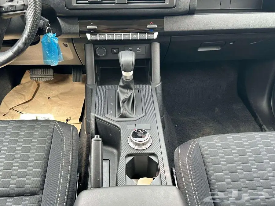 ميتسوبيشي L200 غمارتين دبل اتوماتيك ديزل جنط 18 2024 . 7