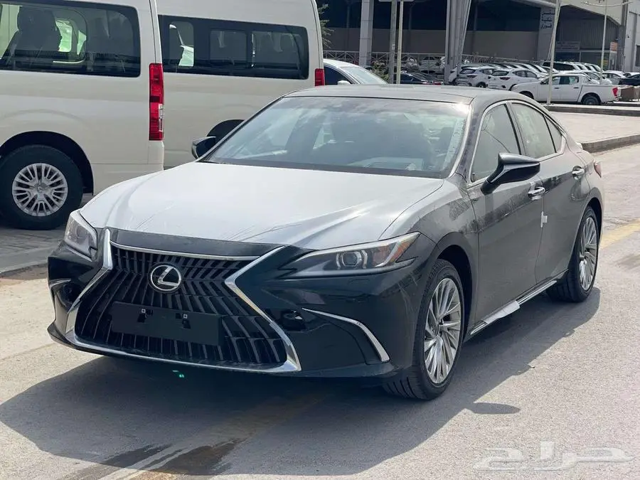 لكزس ES350 بريمي CC 2025 وساير كاش وبنك أقساط 0