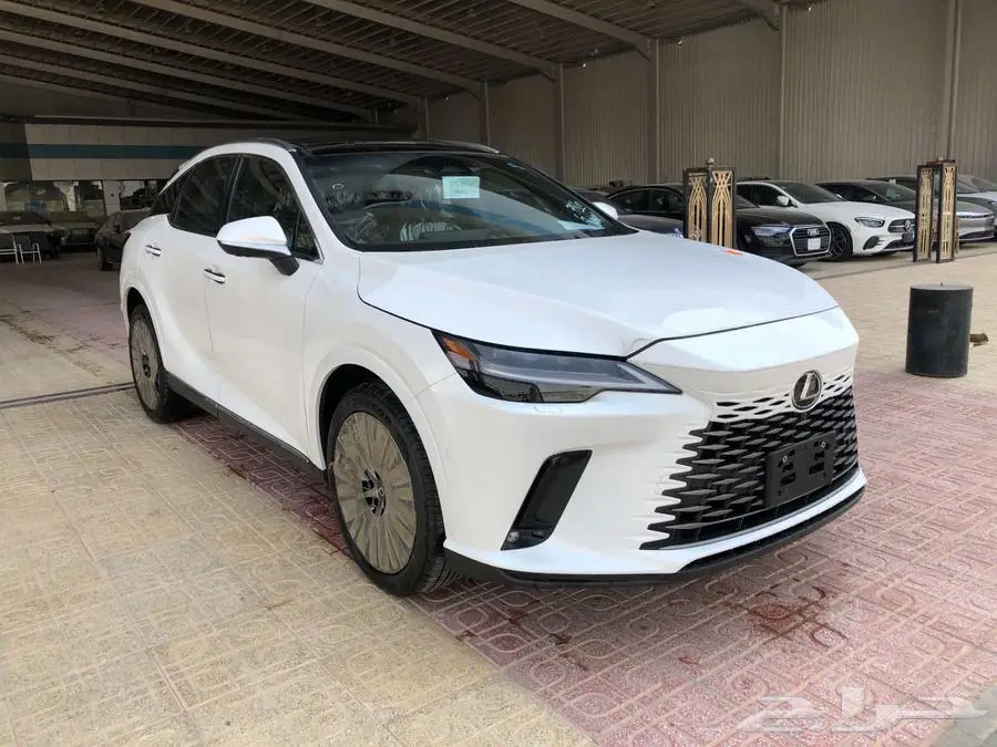 لكزس RX350 BB 2025 تيتانيوم داخلي بني -ابيض داخلي بني سعودي 15