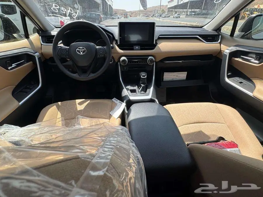 تويوتا راف فور فتحه 2000 cc فضى موديل 2025 5