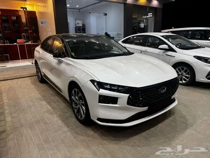 فورد تورس تيتانيوم وترند وامبيانتي 2025 7