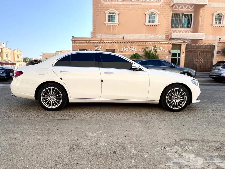 مرسيدس E300 موديل 2021 2