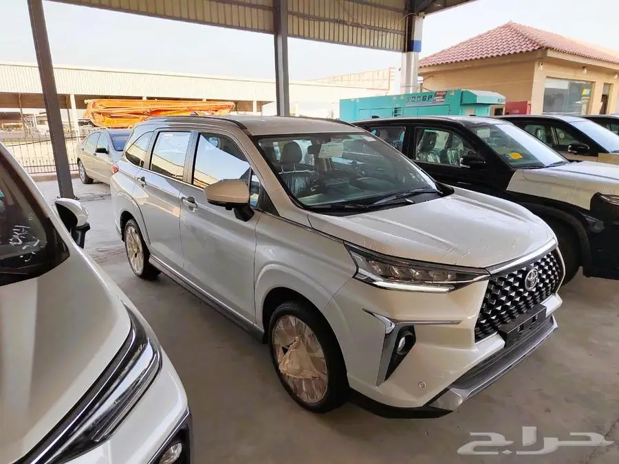 تويوتا فيلوز 1.5 GLX سعودي كاش واقساط 2025 3