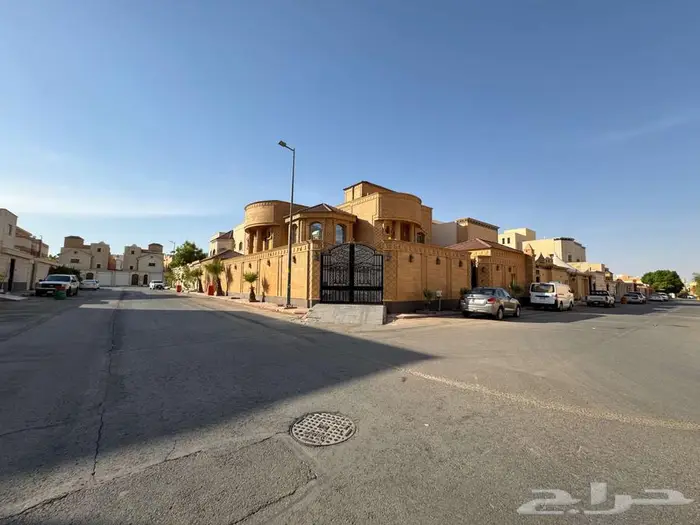 للبيع فلة فاخرة شمال مدينة بريدة بحي الريان 3