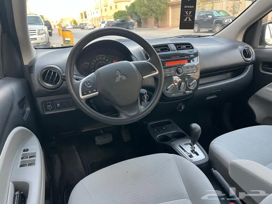 ميتسوبيشي اتراج موديل 2021 شبه الجديدة للبيع 11