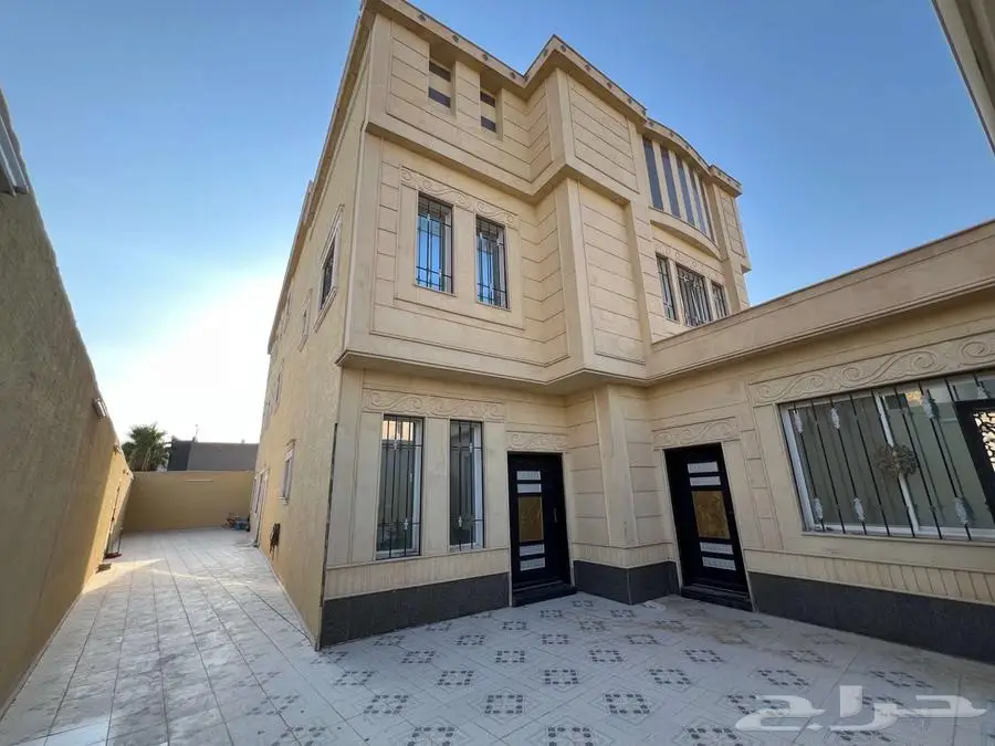 فيلا مؤثثة دورين وملحق للايجار طويق حي الموسى 12