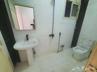شقه بحي النور موقع متميز بسعر 400 الف 1
