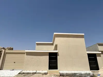 بيت مستقل مرهون للبنك للتنازل مقابل شقة بجيزان 0