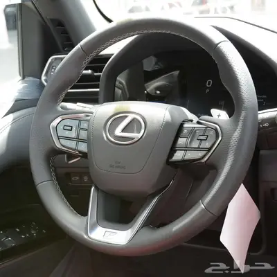لكزس 2025 LX 600 F SPORT اسود داخل احمر كاش فقط 12