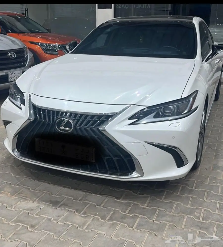 لكزس ES 350 موديل 2023 2