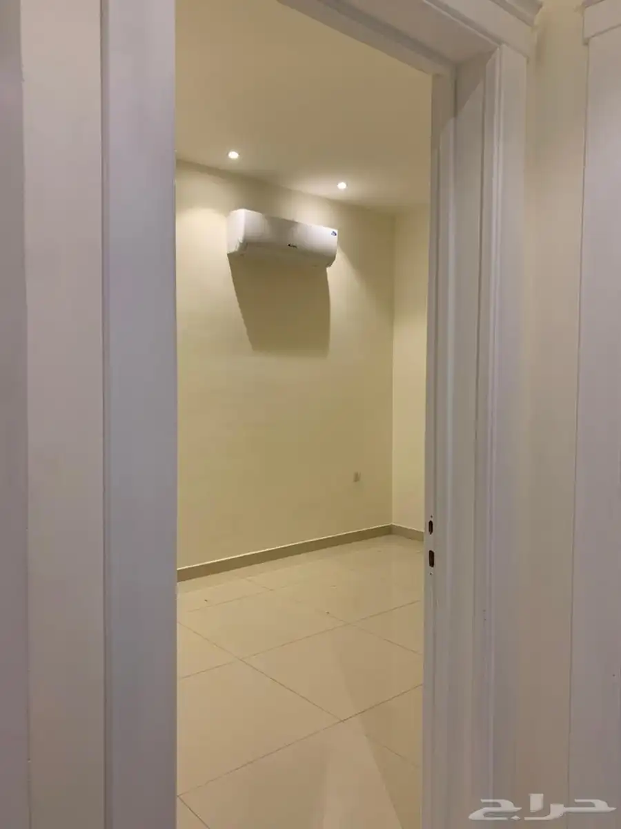 للايجار شقة جديدة حي العارض 10