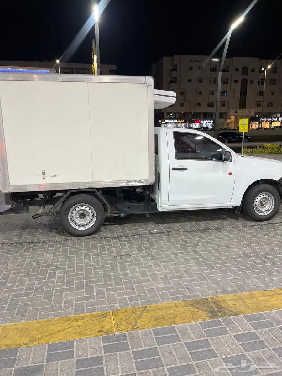 ايسوزو ديماكس ثلاجه للبيع 1