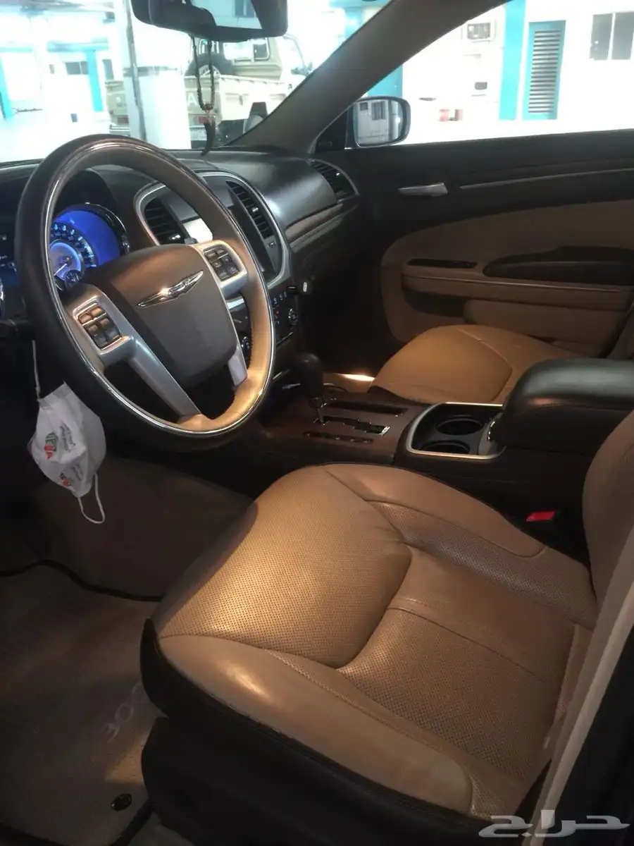 للبيع كرايزلر C300 فل كامل 2014 10