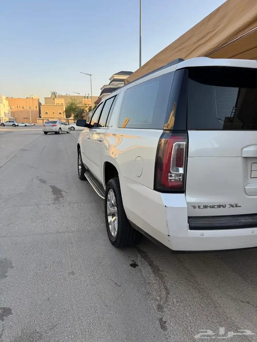 جمس يوكن فل كامل للبيع XL SLT طويل موديل 2017 GMC 8