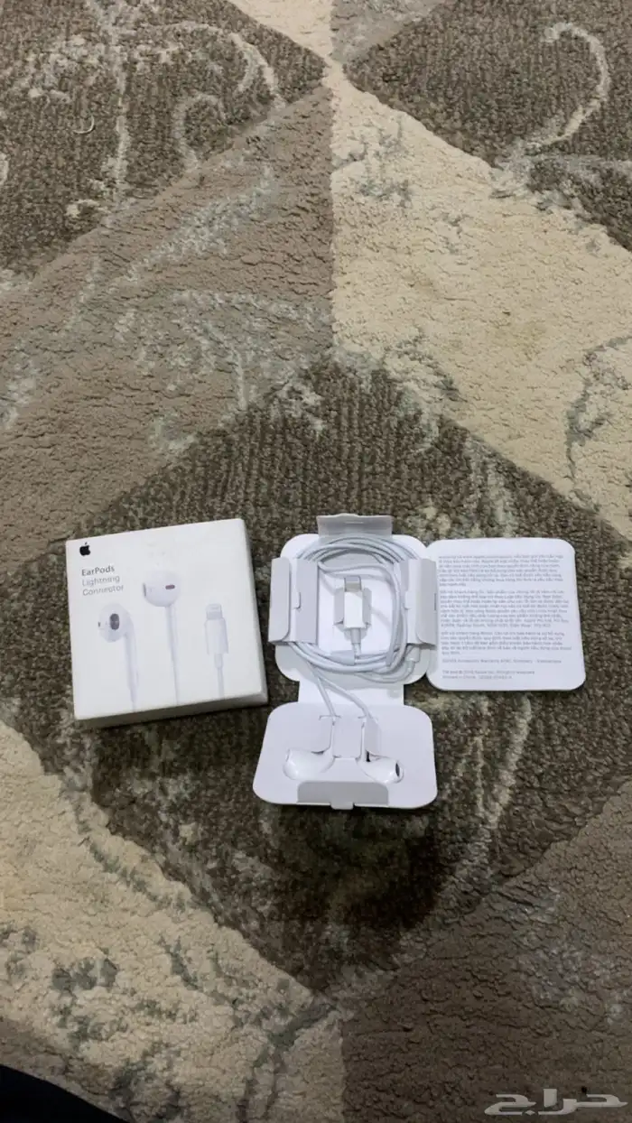 سماعة ابل اصلي نضيف استخدام مرتين بس 0