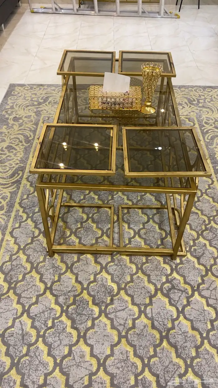 طاوله مع اربع كراسي خدمة 5