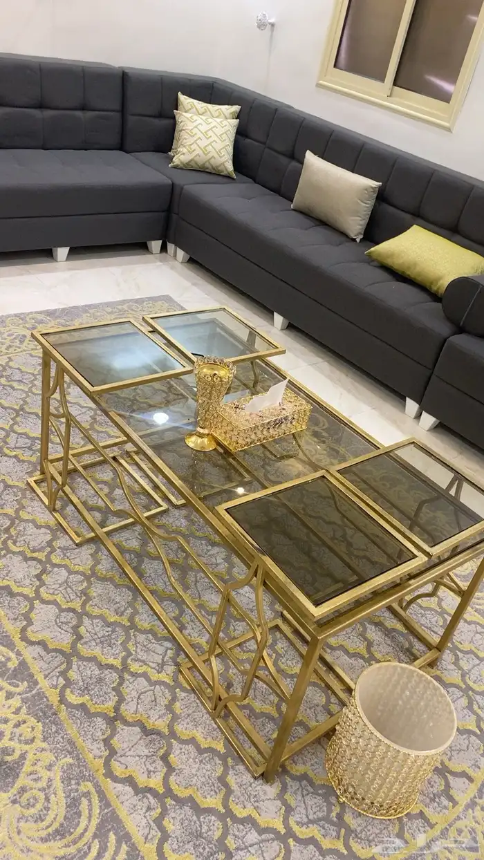 طاوله مع اربع كراسي خدمة 1