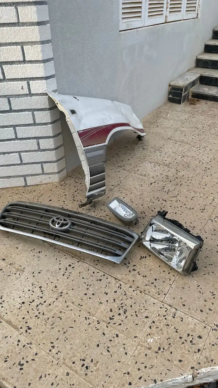 قطع غيار لاند كروزر 2003-2006 0