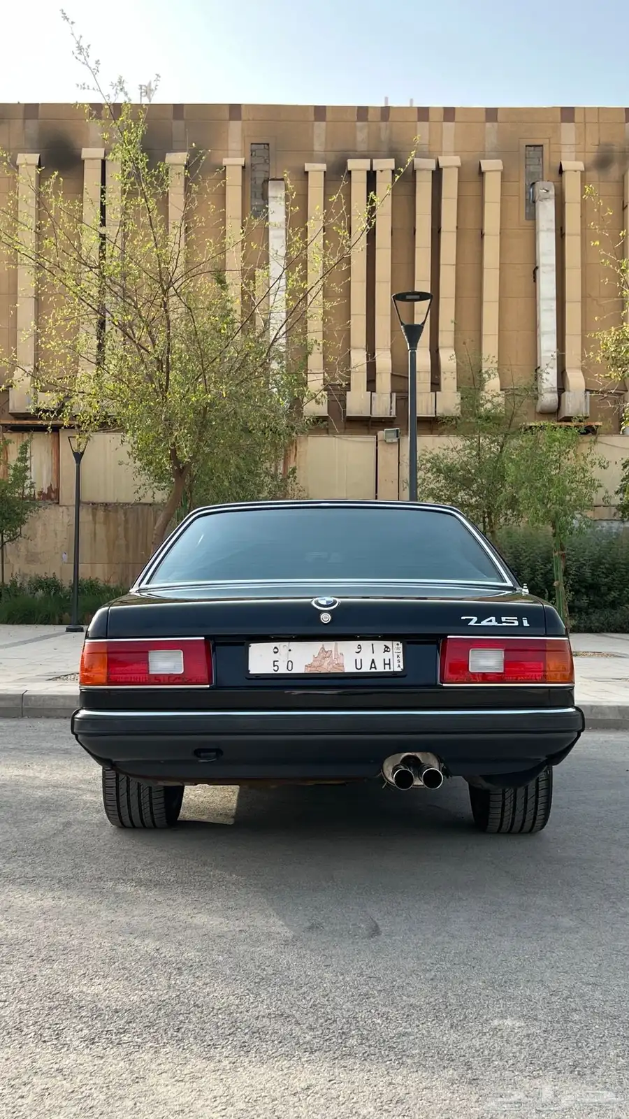 بي ام دبليو 745i موديل 1985 بحالة المصنع 18