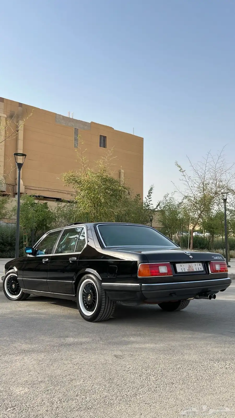 بي ام دبليو 745i موديل 1985 بحالة المصنع 14