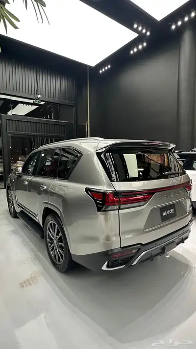 جيب لكزس LX600 اف سبورت 2023 شبه جديد 4