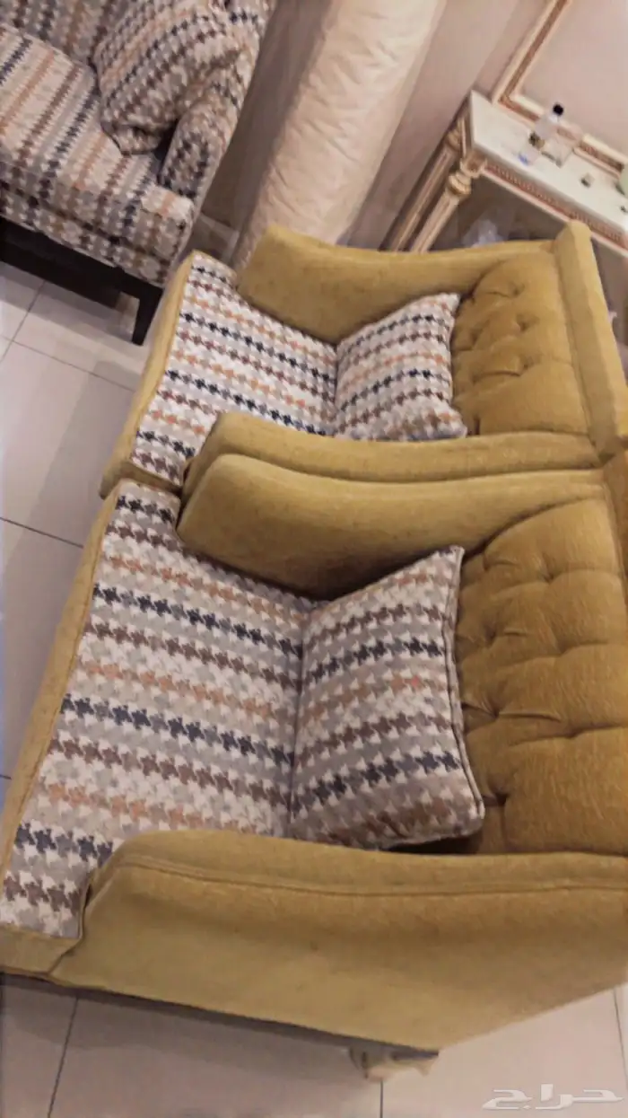 طقم كنب جدييد وعليه ضمان 2