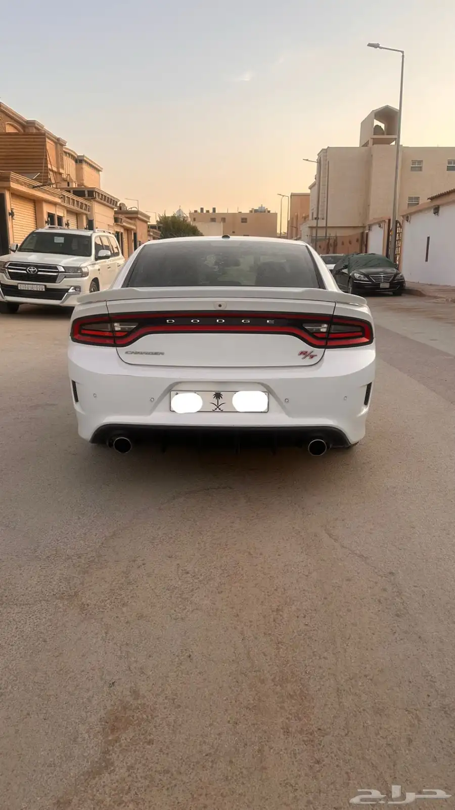 تشارجر 2016 فل هاوس 8 سلندر 1