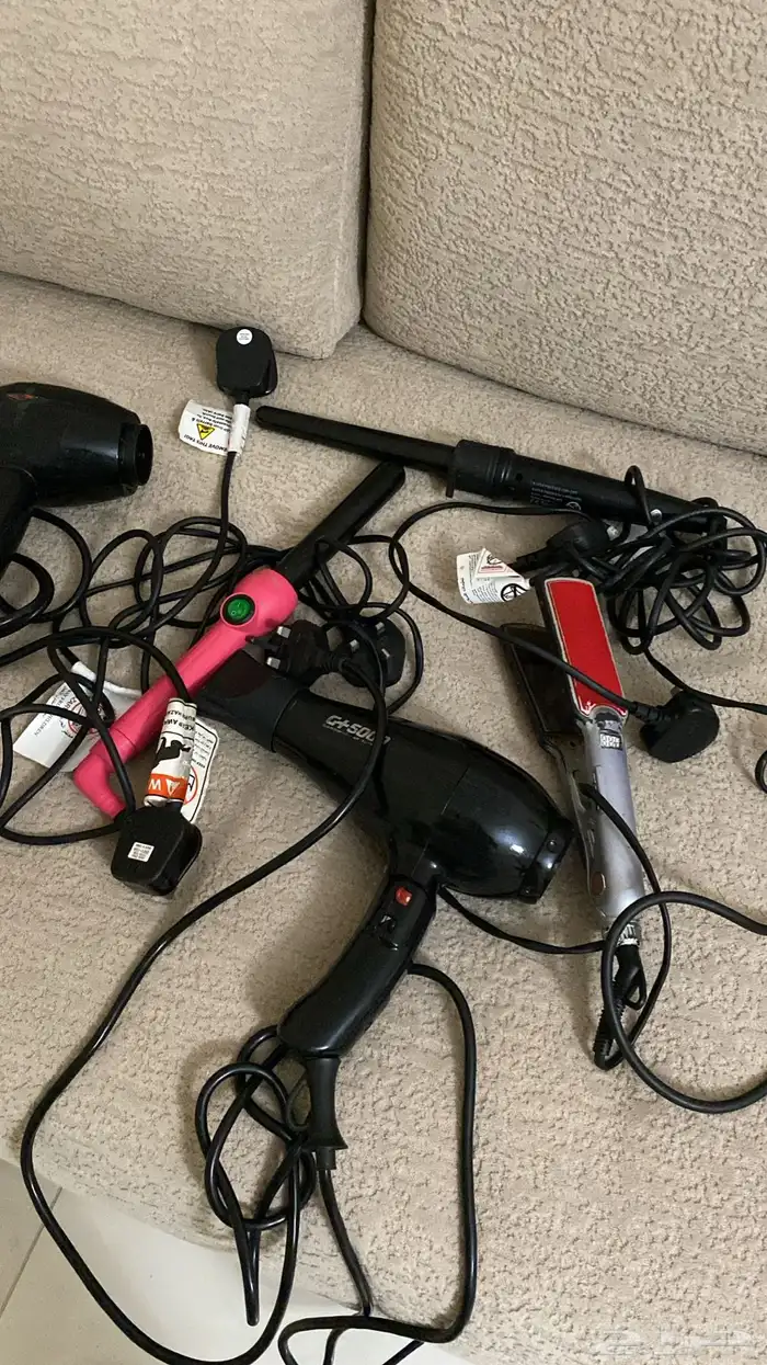 اثاث شبه جديد ولوحات جدارية وكراسي قابل للتفاوض 6