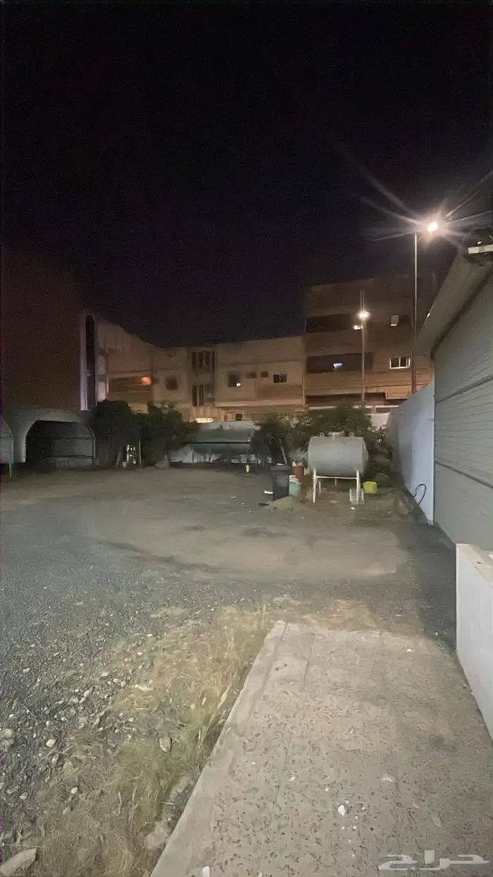 عمارة مع حوش للبيع بنخب 3