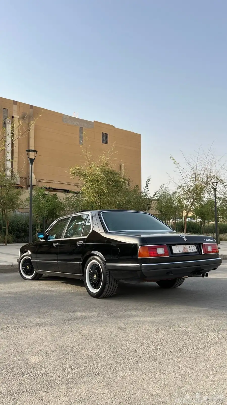 بي ام دبليو 745i موديل 1985 بحالة المصنع 13