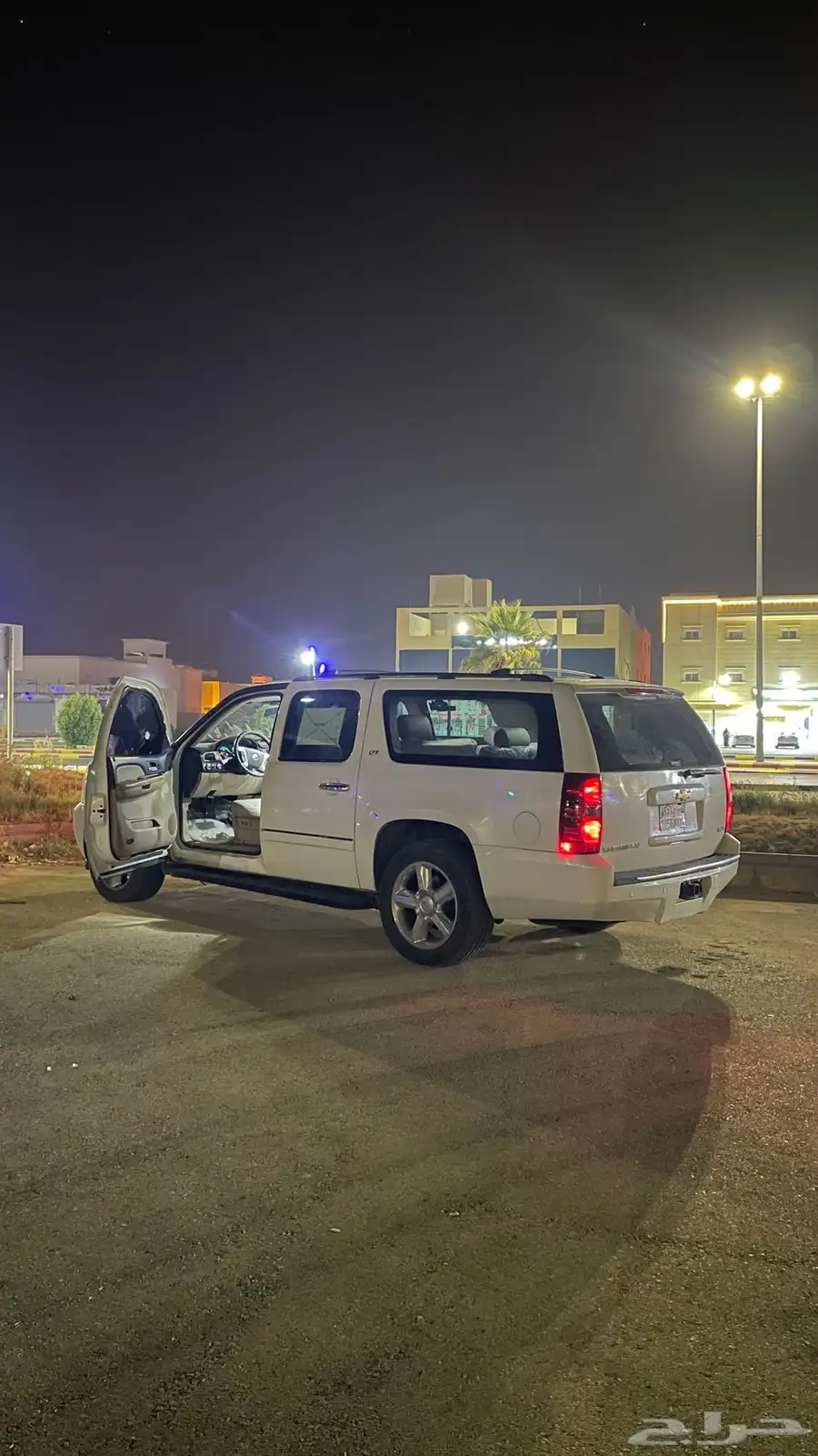 شيفورلية سوبربان LTZ 2007 ابيض لؤلؤي 3