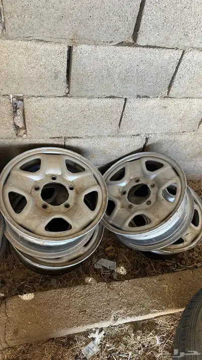 للبيع جنوط ديزل 16 وجنوط مرسدس وهدرز هايلوكس 0