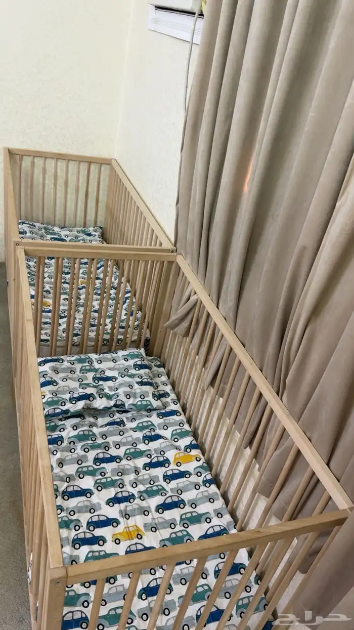 سرير اطفال مع مرتبته من ايكيا 1