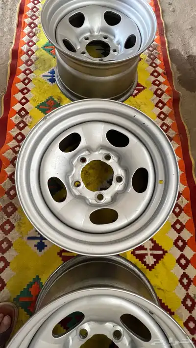 للبيع جنوط ديزل عريض شبه جدد اصليات 3