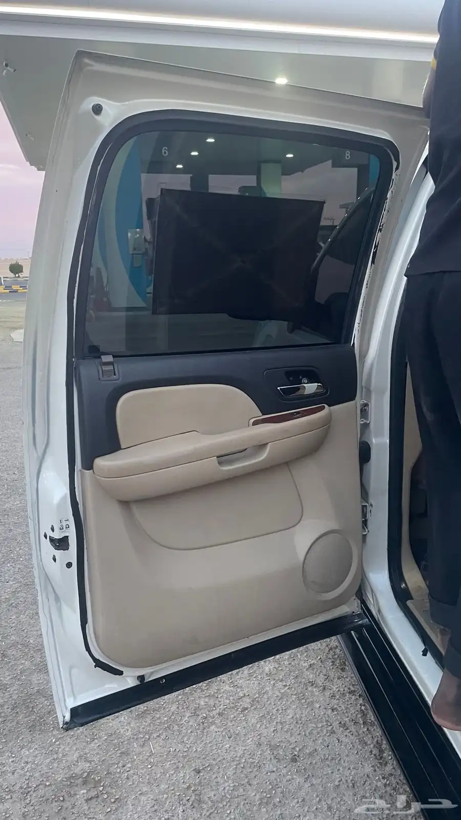 شيفورلية سوبربان LTZ 2007 ابيض لؤلؤي 30