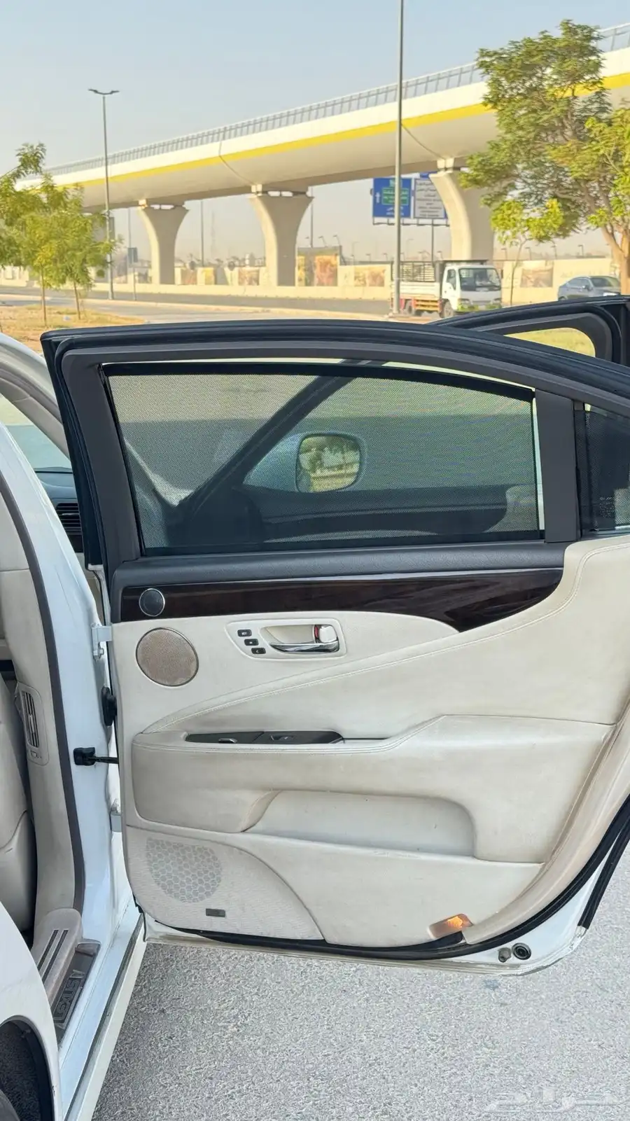 لكزس ls460L موديل 2008 فل 23