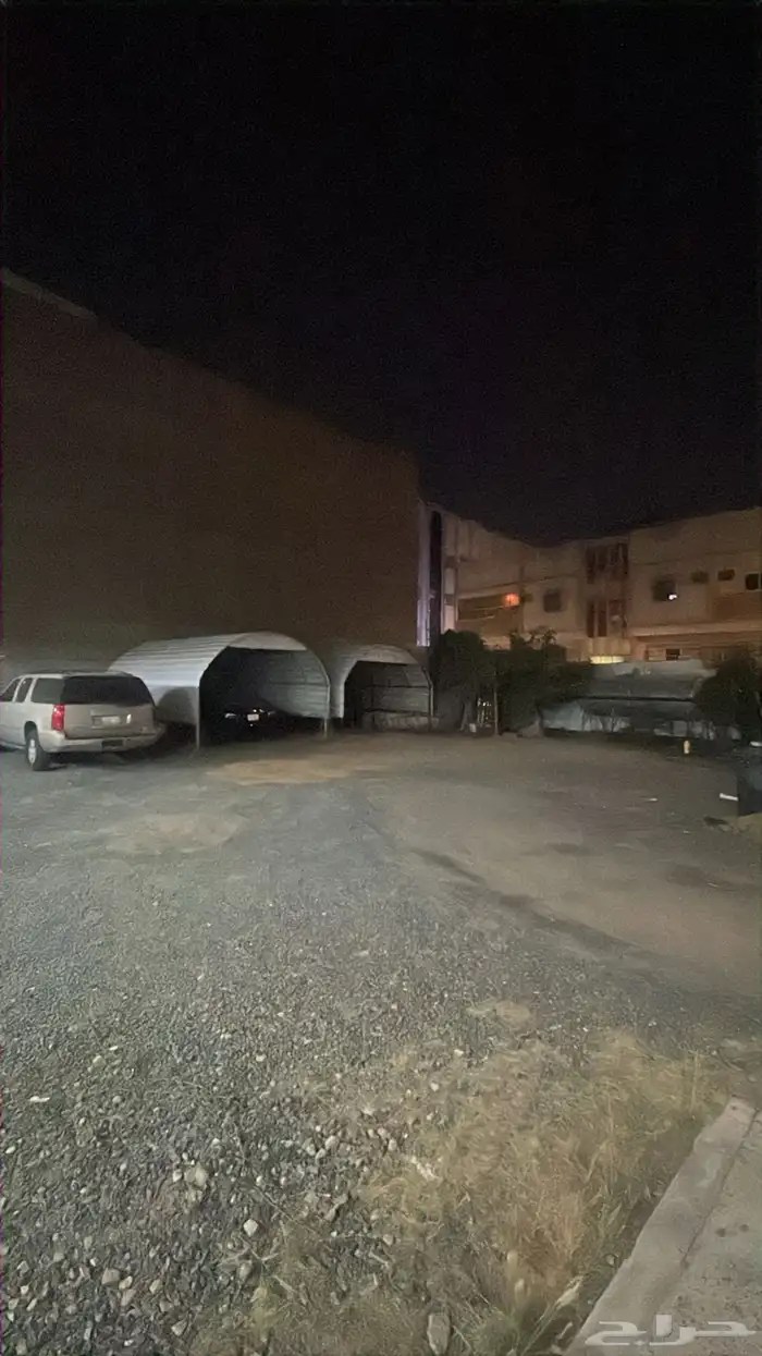 عمارة مع حوش للبيع بنخب 4