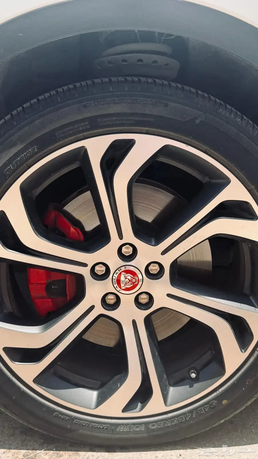jaguar e-pace جاكور نظييف للبيع 11