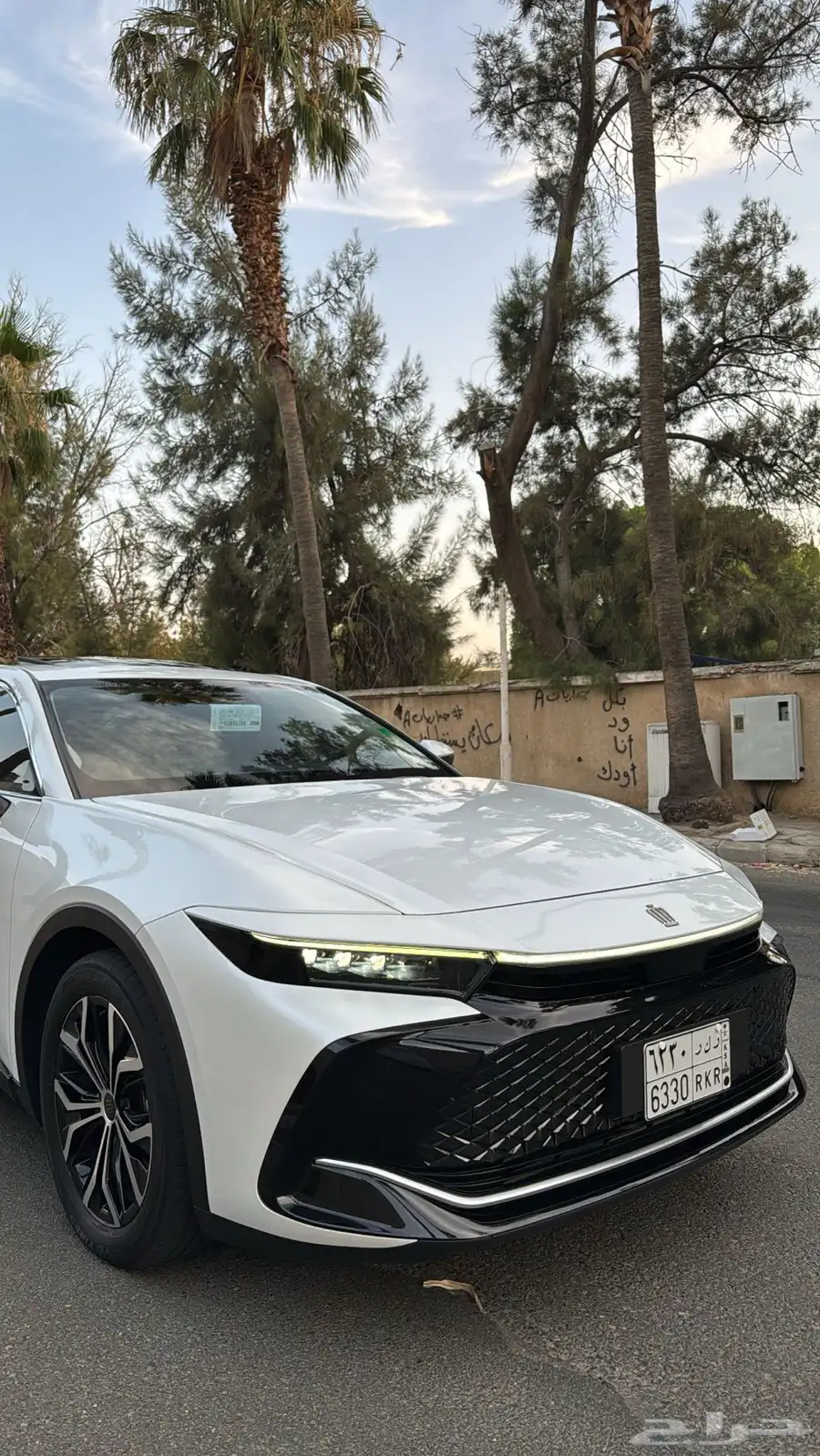 للبيع تويوتا كراون 2023 بريميوم 5