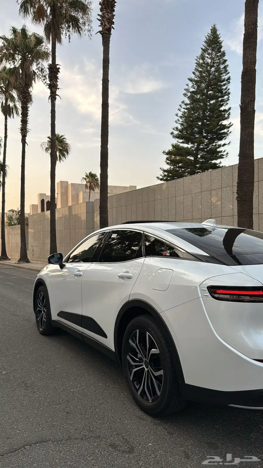 للبيع تويوتا كراون 2023 بريميوم 13