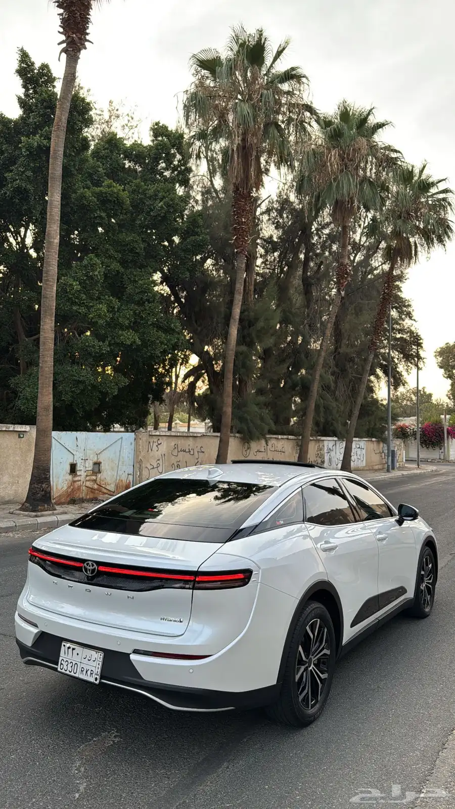 للبيع تويوتا كراون 2023 بريميوم 11