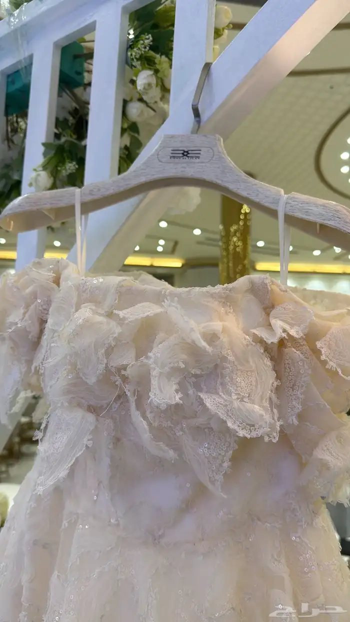 فستان من المصممة ايمان العجلان. 3