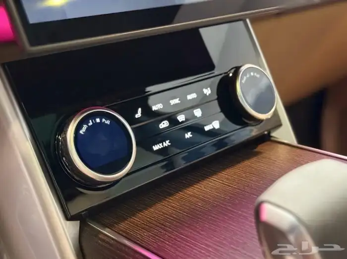 رانج روفر Range Rover P530 SE SWB موديل 2023 15