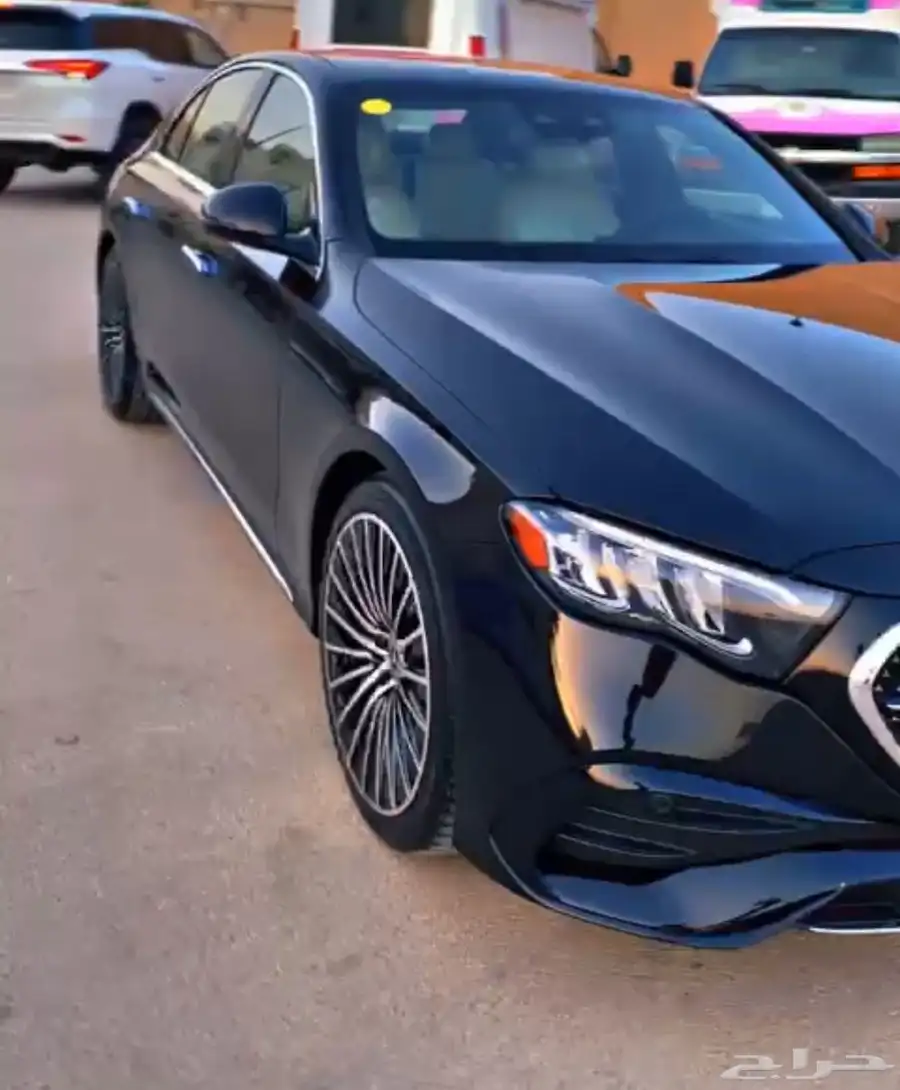 مرسيدس موديل 2024 فئة E350 Amg فل كامل 3 شاشات 16