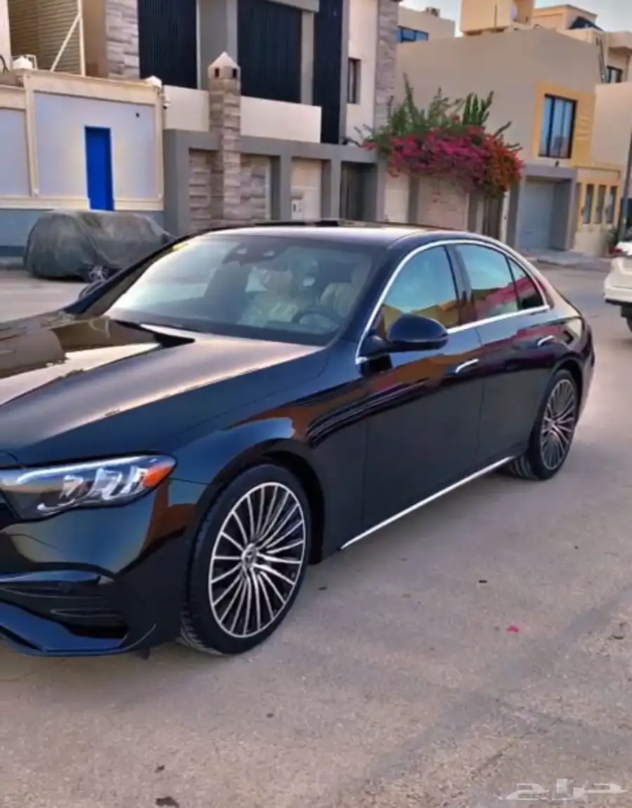 مرسيدس موديل 2024 فئة E350 Amg فل كامل 3 شاشات 0