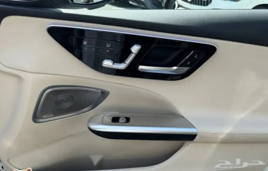 مرسيدس موديل 2024 فئة E350 Amg فل كامل 3 شاشات 2