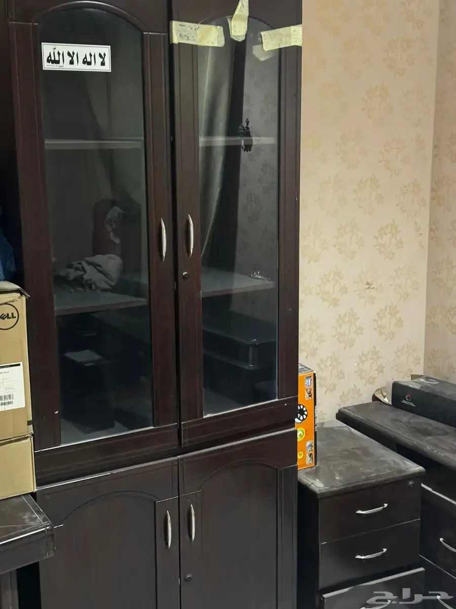 اثاث للبيع كنب ومكتب ومكيف شباك 9
